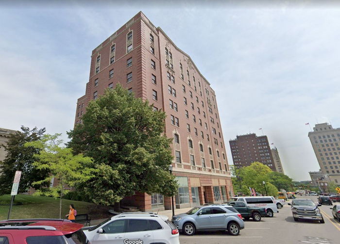 Hotel Hayes - Street View (newer photo)